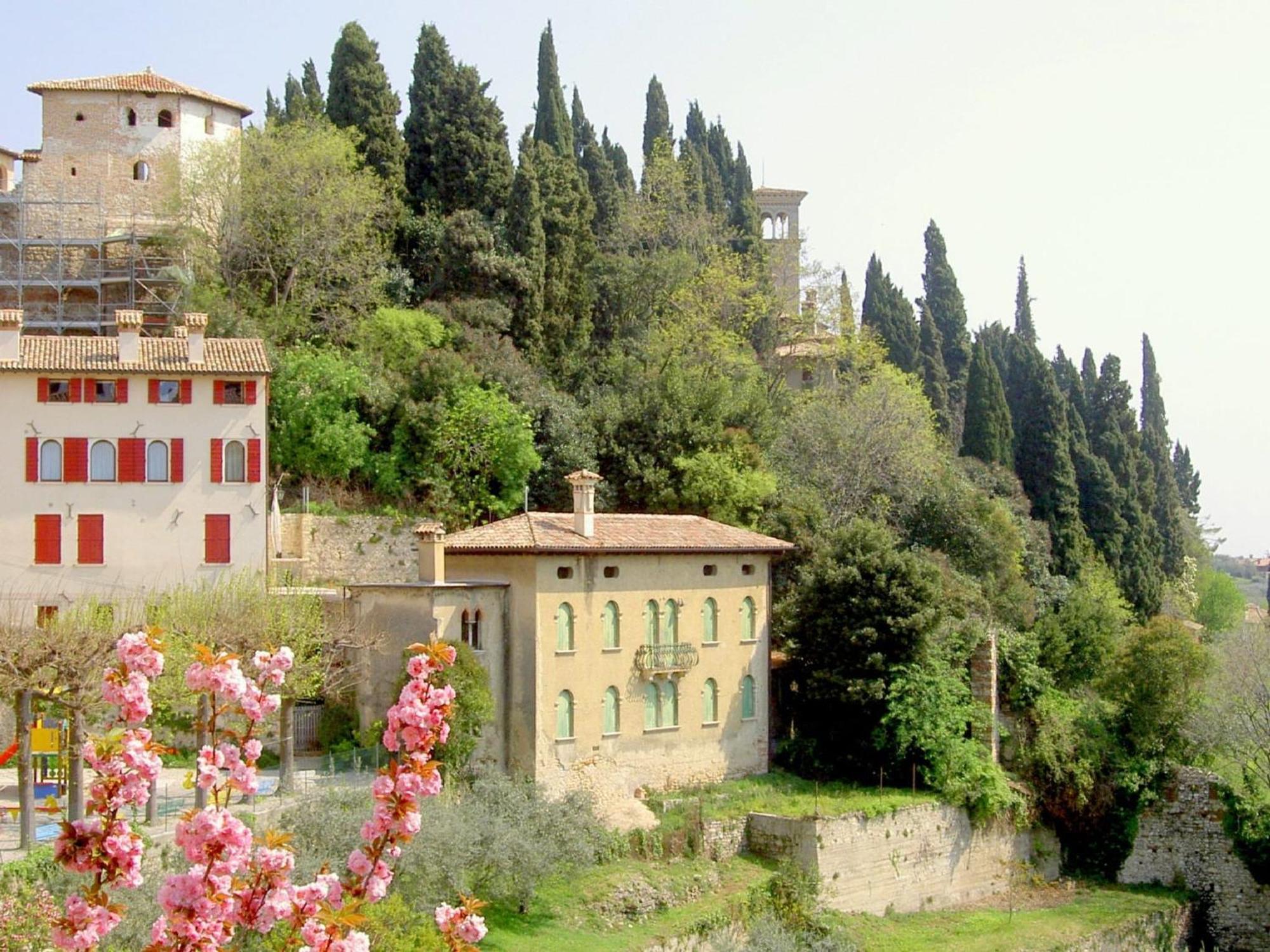 Modern Farmhouse In Pagnano Italy Near Forest Villa Asolo Buitenkant foto